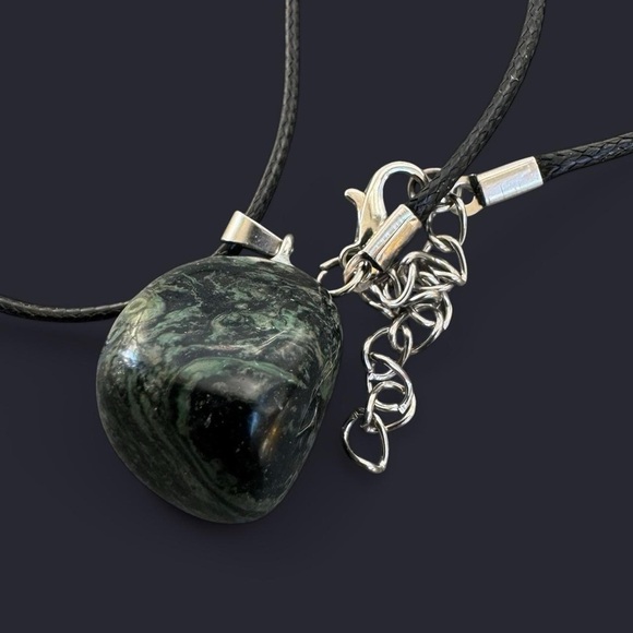 Kambaba Jasper Stone Pendant Necklace - Picture 5 of 5